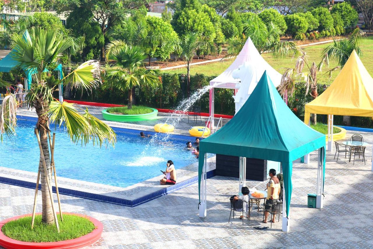 Singapore City Hotel Batu Bara Sungaibalai Exteriör bild
