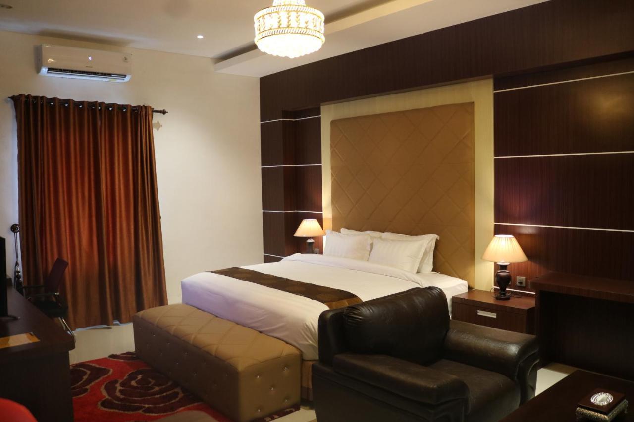 Singapore City Hotel Batu Bara Sungaibalai Exteriör bild